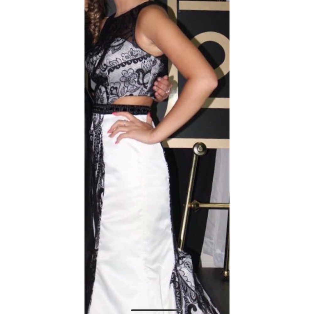 Prom dress - Picture 4 of 4